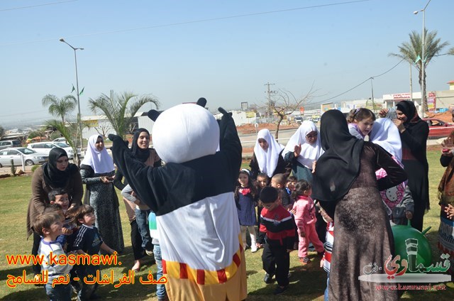 فيديو: صف الفراشات يطير كالفراشات في احضان منتزه عبد الكريم قاسم 